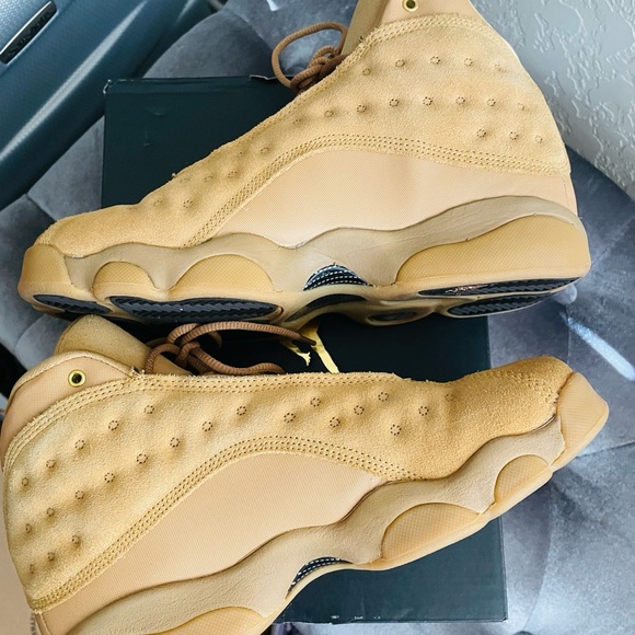 Nike Air Jordan Retro 13 “Wheat” size 6Y (women’s size 8) Preowned - Picture 3 of 8